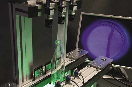 Polarisationsbildgebende Kamera zur Untersuchung von mechanischen Spannungen in einer Glasflasche