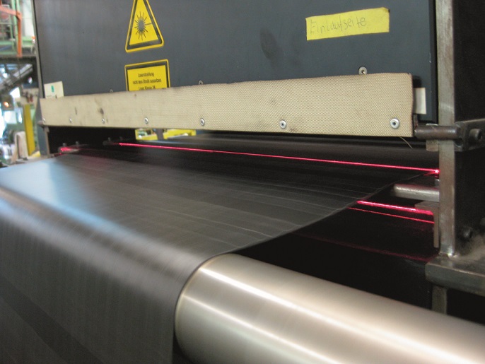 Abtastung Reifenmaterials mittels Laserlichtschnittsystem