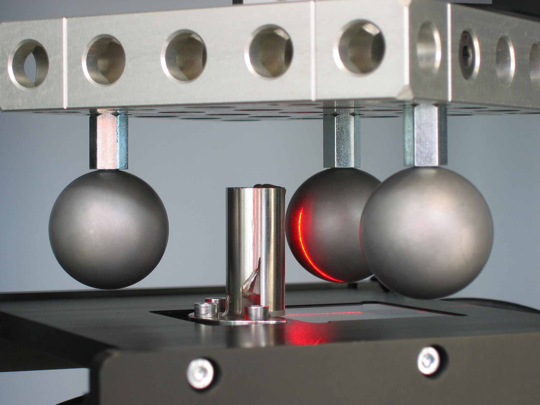 Einmessmethode mit Präzisionskugeln für 3D-Innenkonturmessung