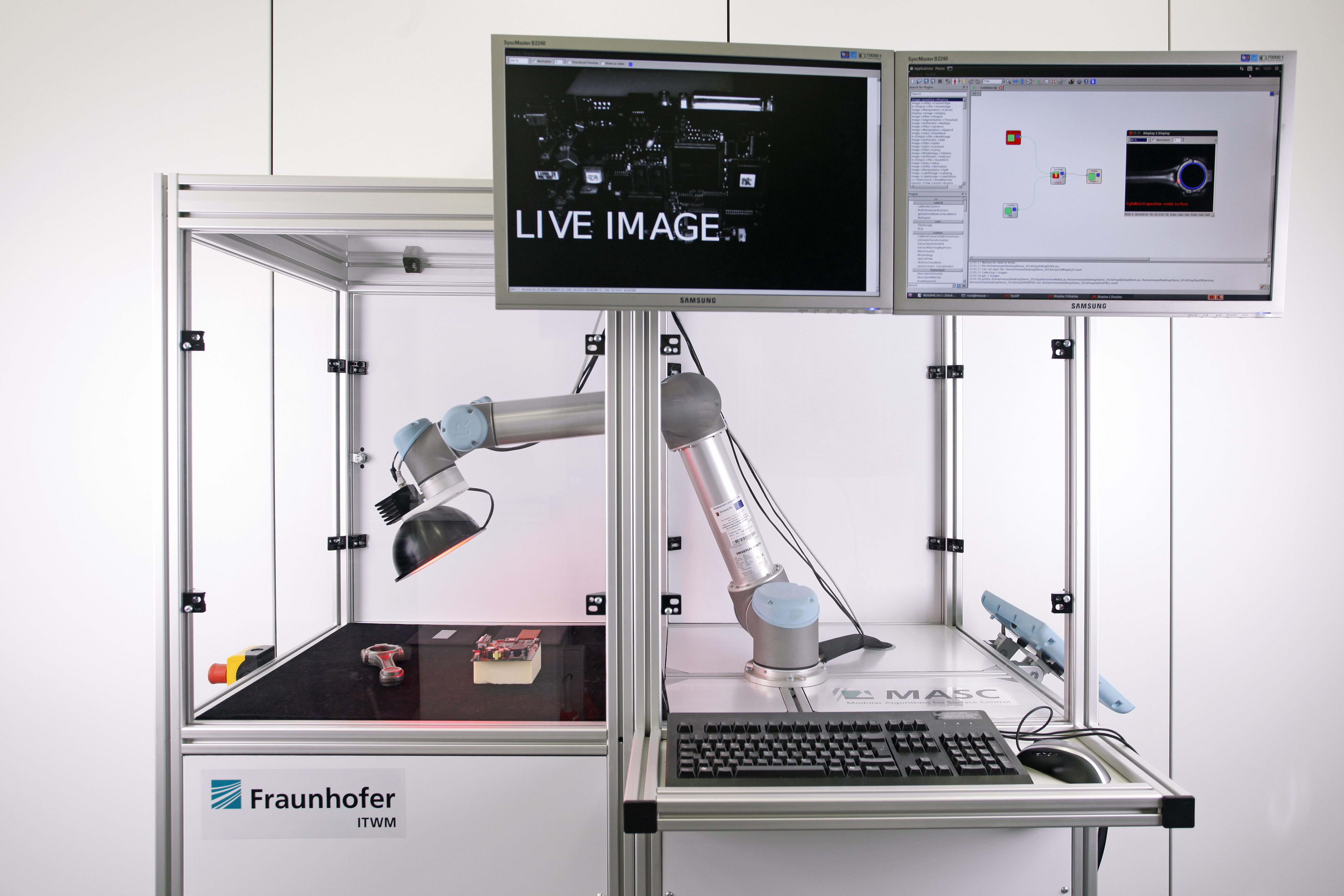 Demonstrator der robotergestützten Oberflächeninspektion von industriellen Bauteilen