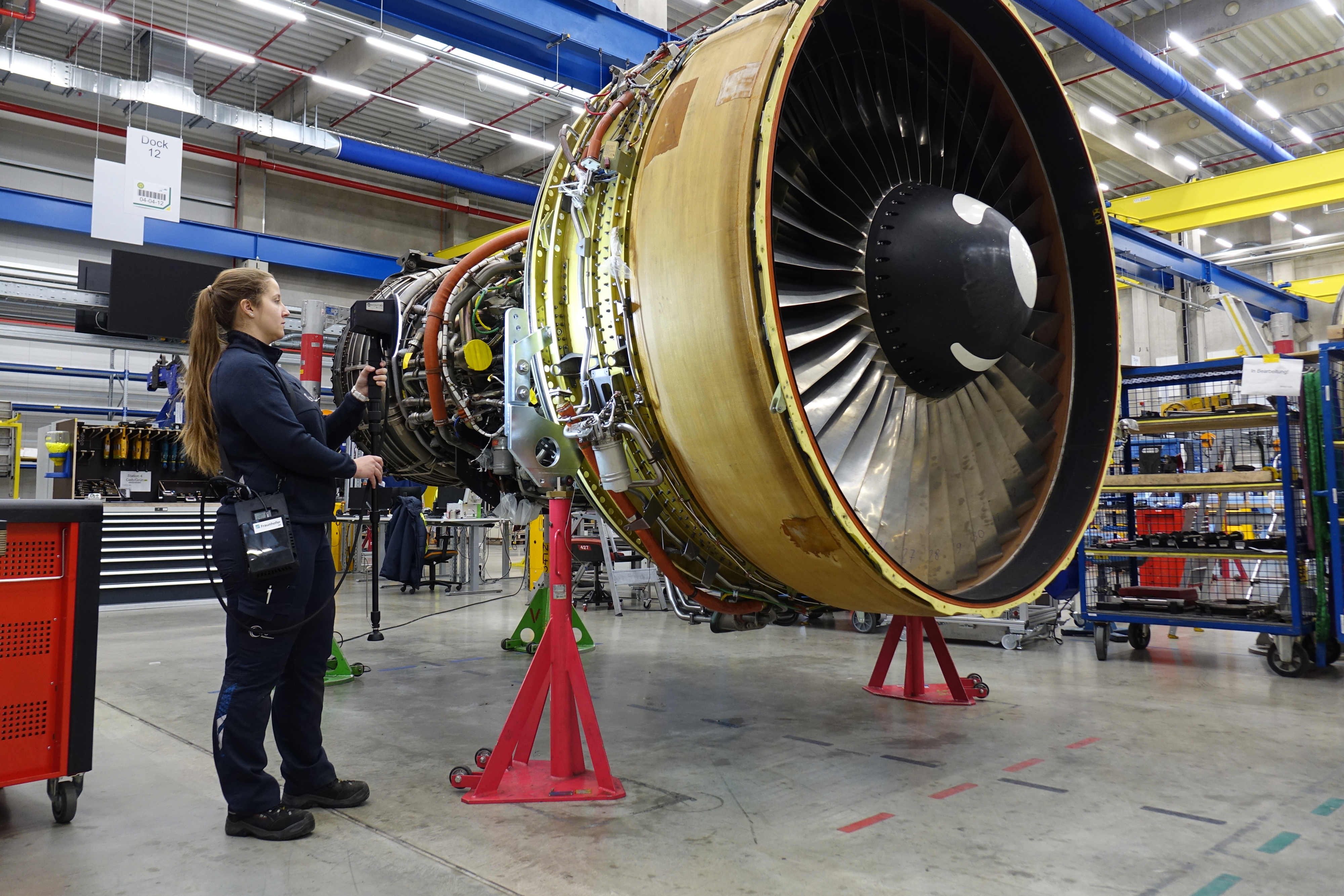 Digitalisierung Flugzeugturbine mit Handscanner