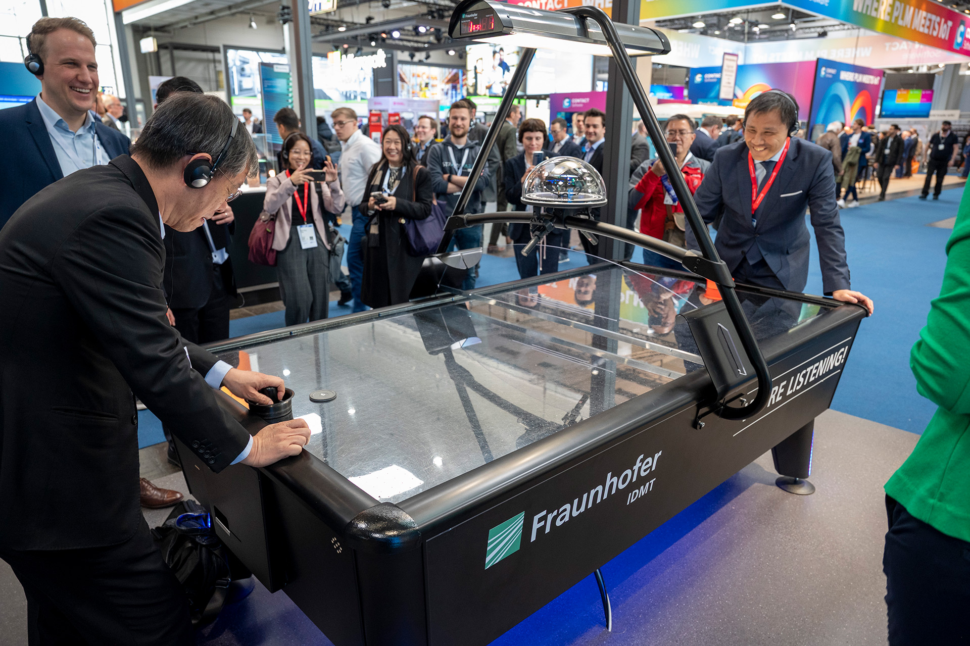 Akustische Qualitätskontrolle mit Air-Hockey-Tisch