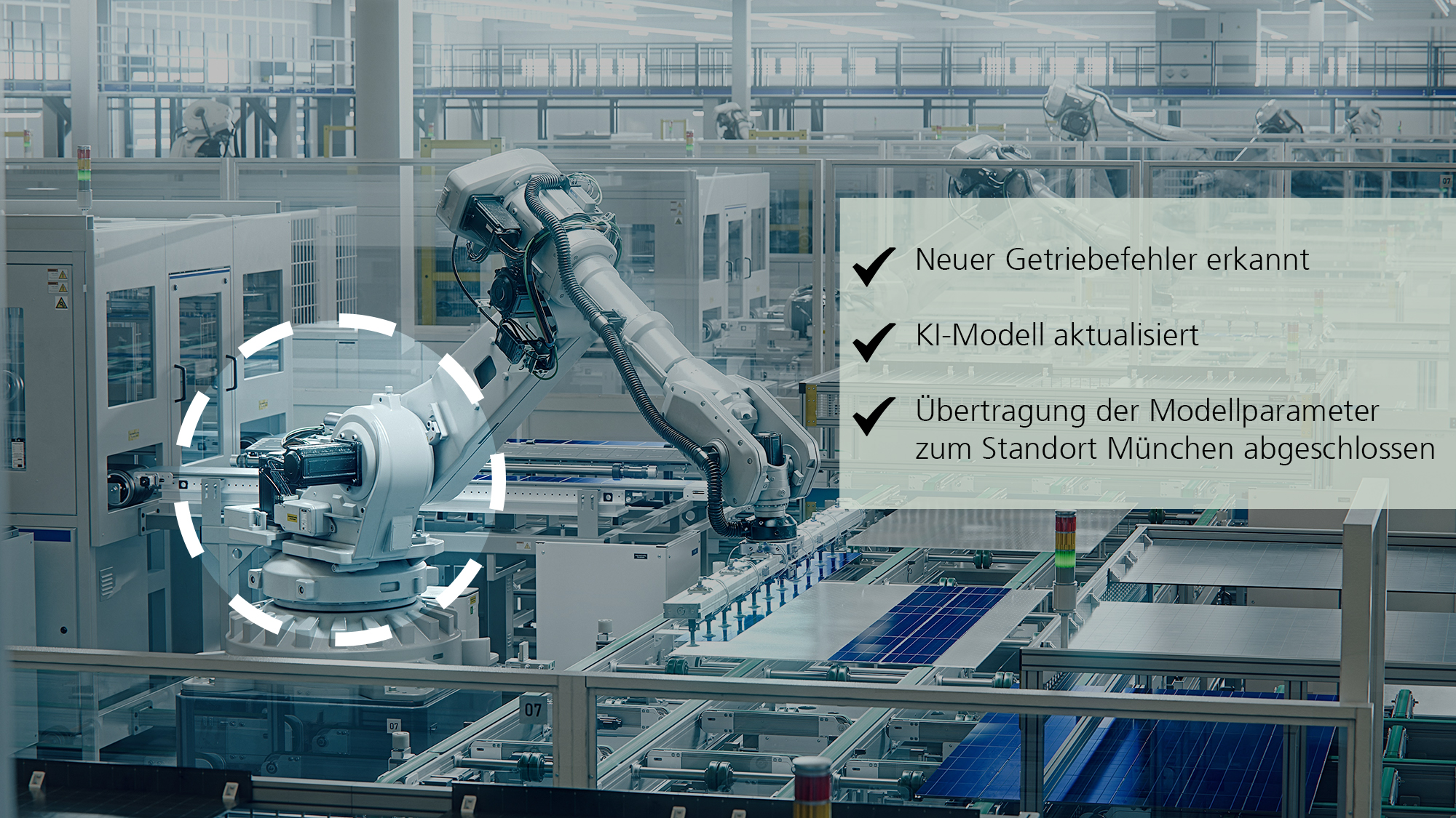 Blick in eine exemplarische Fabrik, in der ein Industrieroboterarm in der Produktionslinie arbeitet.