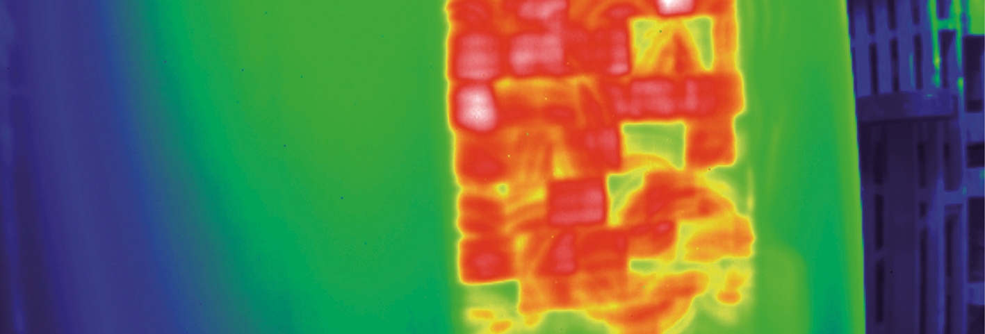 Wärmefluss-Thermographie-Aufnahme eines Rotorblatts